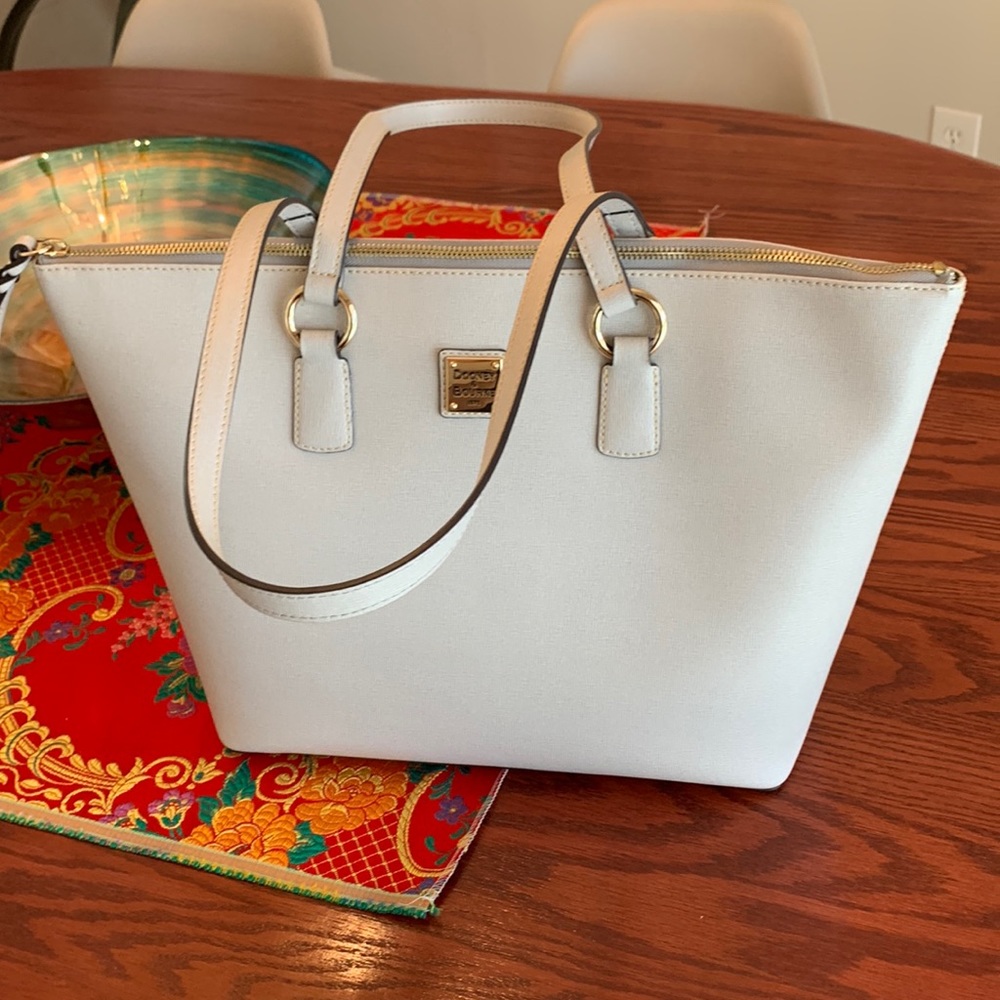 Dooney & Bourke Gently used condition-Large